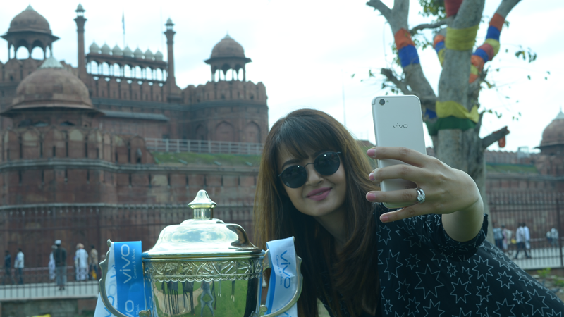 Delhi revels in the VIVOIPL 2017 trophy