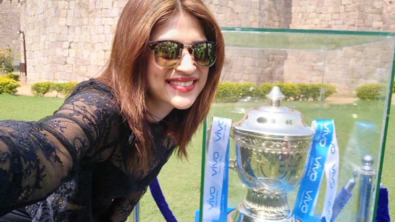 VIVOIPL 2017 Trophy Tour